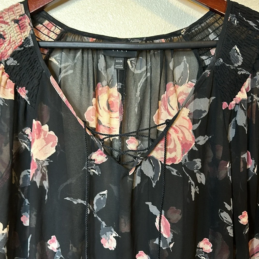 Lane Bryant Black Floral Sheer Tassle Sz. 22/24 - Picture 3 of 6